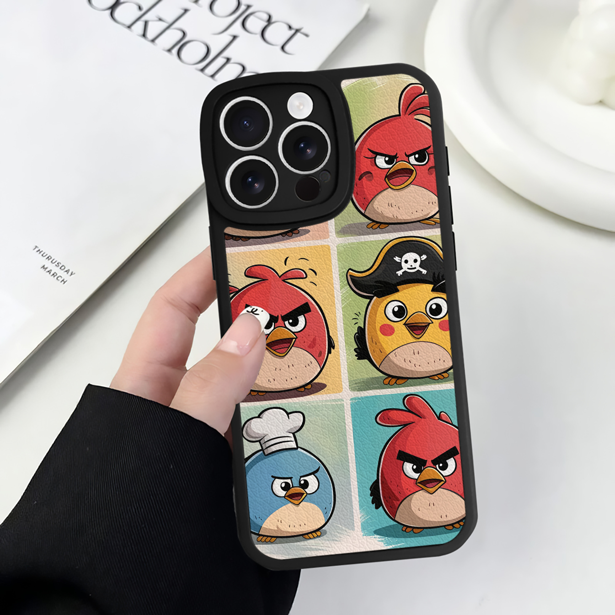 （画像用） Angry Birds アングリーバード 【iPhone 16シリーズ対応】シリコンスマホケース（レザー調） 材質：シリコン